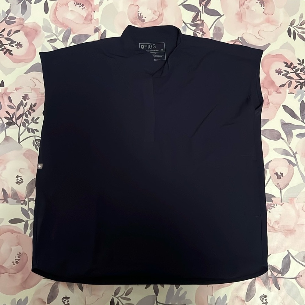 Figs Scrub Top